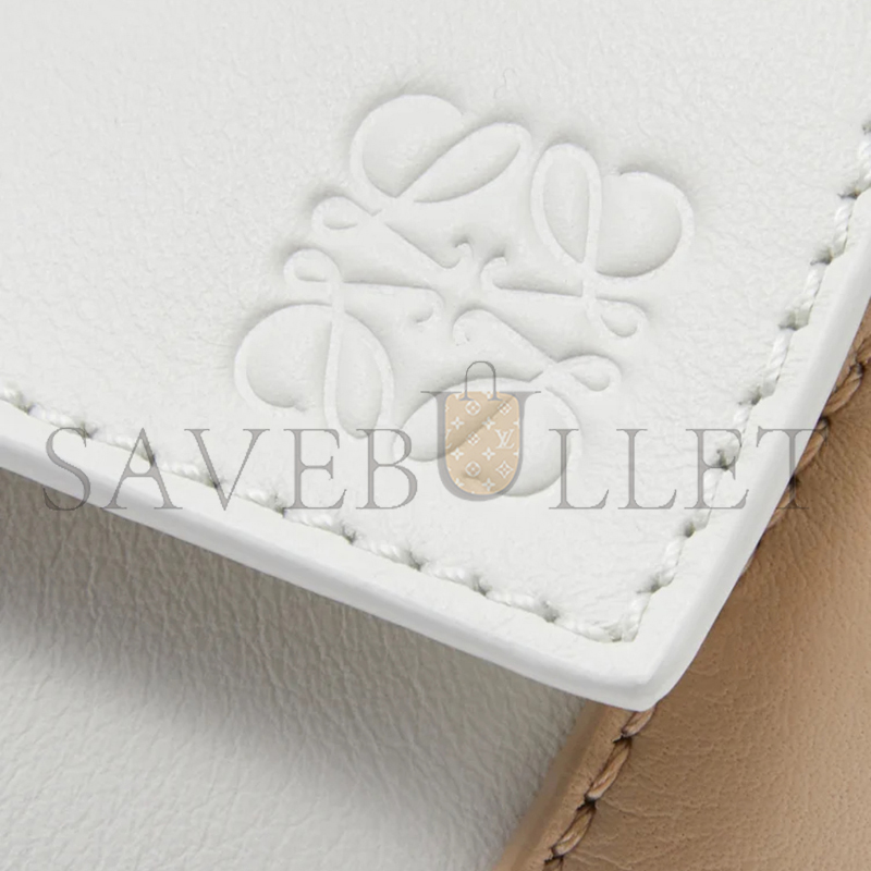 LOEWE MINI PUZZLE BAG IN CLASSIC CALFSKIN A510P88X30-410 (18*12.5*8cm) LOEWE MINI PUZZLE BAG IN CLASSIC CALFSKIN A510P88X30-410 (18*12.5*8cm)