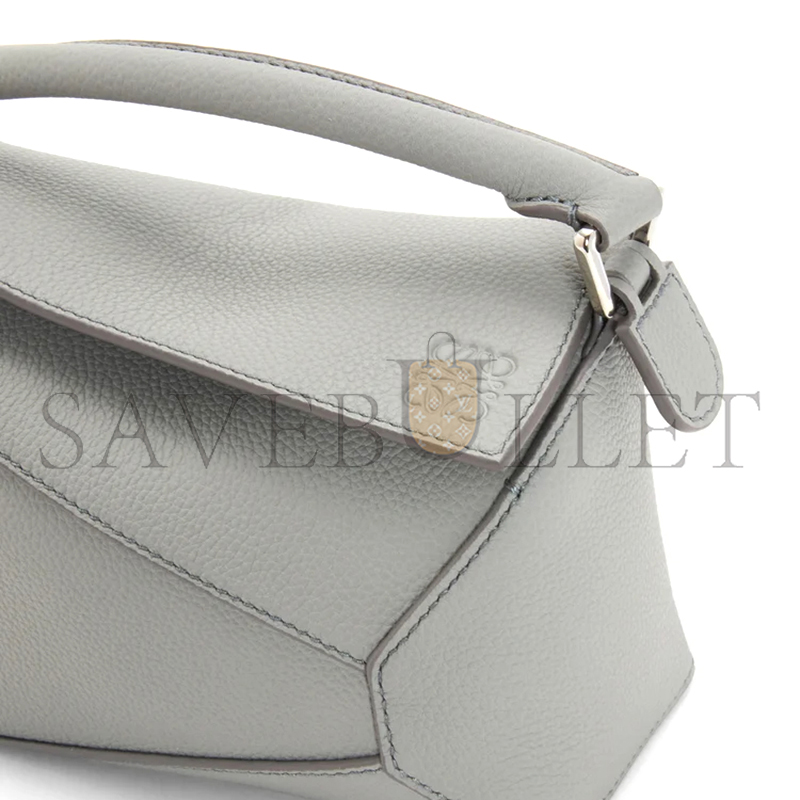 LOEWE MINI PUZZLE EDGE BAG IN SOFT GRAINED CALFSKIN A510P88X16-1150 (18*12.5*8cm) LOEWE MINI PUZZLE EDGE BAG IN SOFT GRAINED CALFSKIN A510P88X16-1150 (18*12.5*8cm)