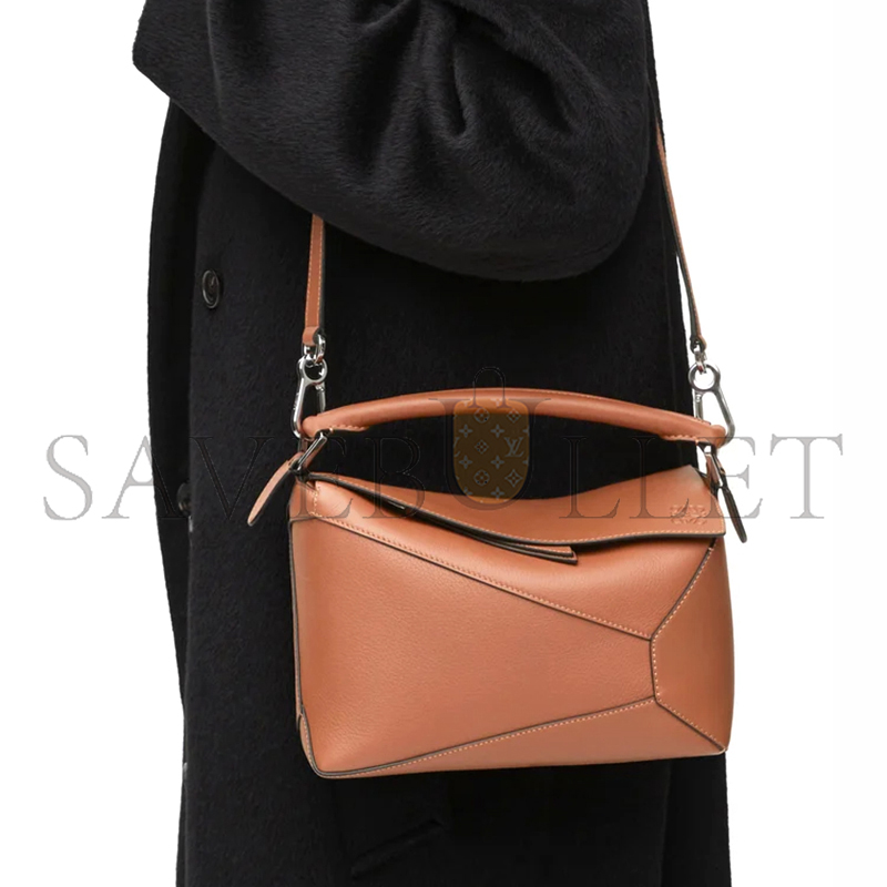 LOEWE SMALL PUZZLE EDGE BAG IN CLASSIC CALFSKIN A510P60X41-521 (24*16.5*10.5cm)
