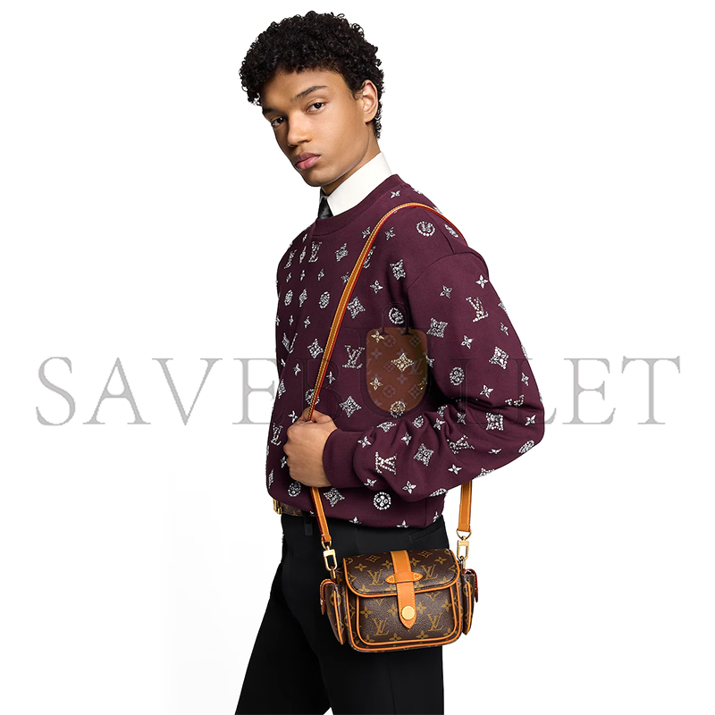 LOUIS VUITTON CARGO WEARABLE WALLET M14742 (23*14*10cm) LOUIS VUITTON CARGO WEARABLE WALLET M14742 (23*14*10cm)